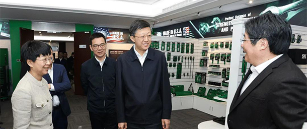 浙江省委常委、杭州市委书记刘非一行莅临意昂体育调研